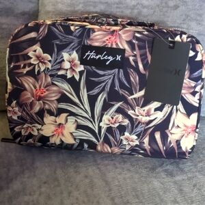 Hurley Floral Travel Bag